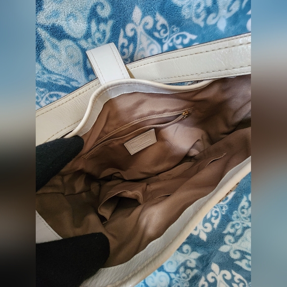 COACH Hobo Shoulder bag Color brown/beige - Picture 7 of 9